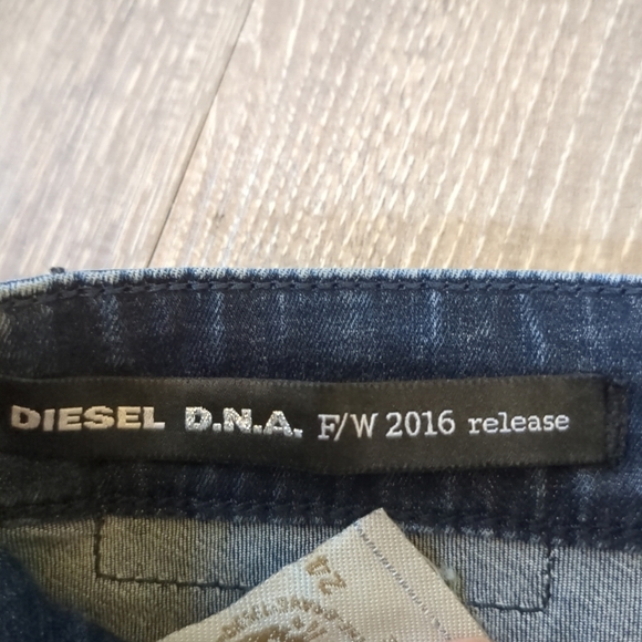 NWT Diesel Jeans Women's 24X26 Skinzee Low Rise Super Slim Skinny DNA 2016 - Picture 7 of 11